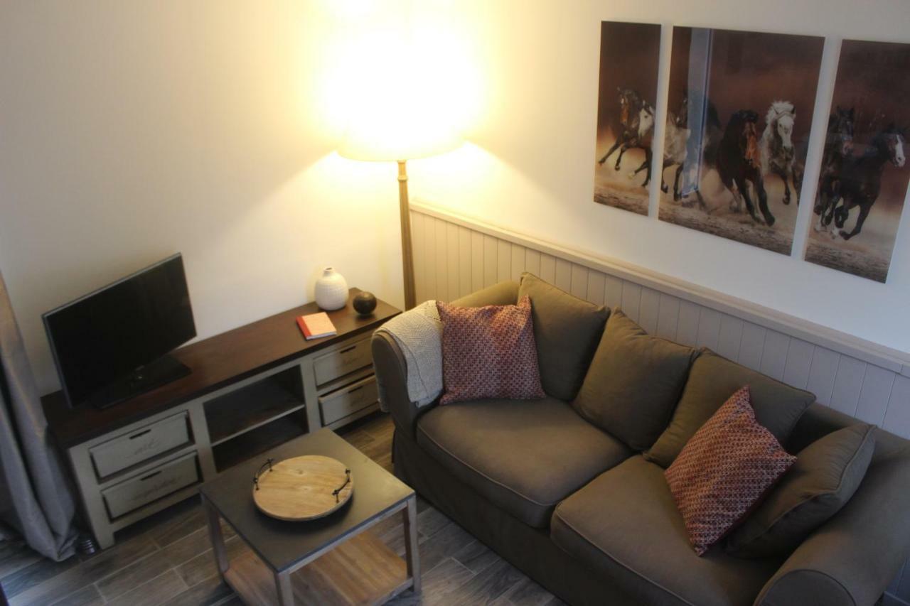 La Grosse Pierre Villa Mehers ภายนอก รูปภาพ
